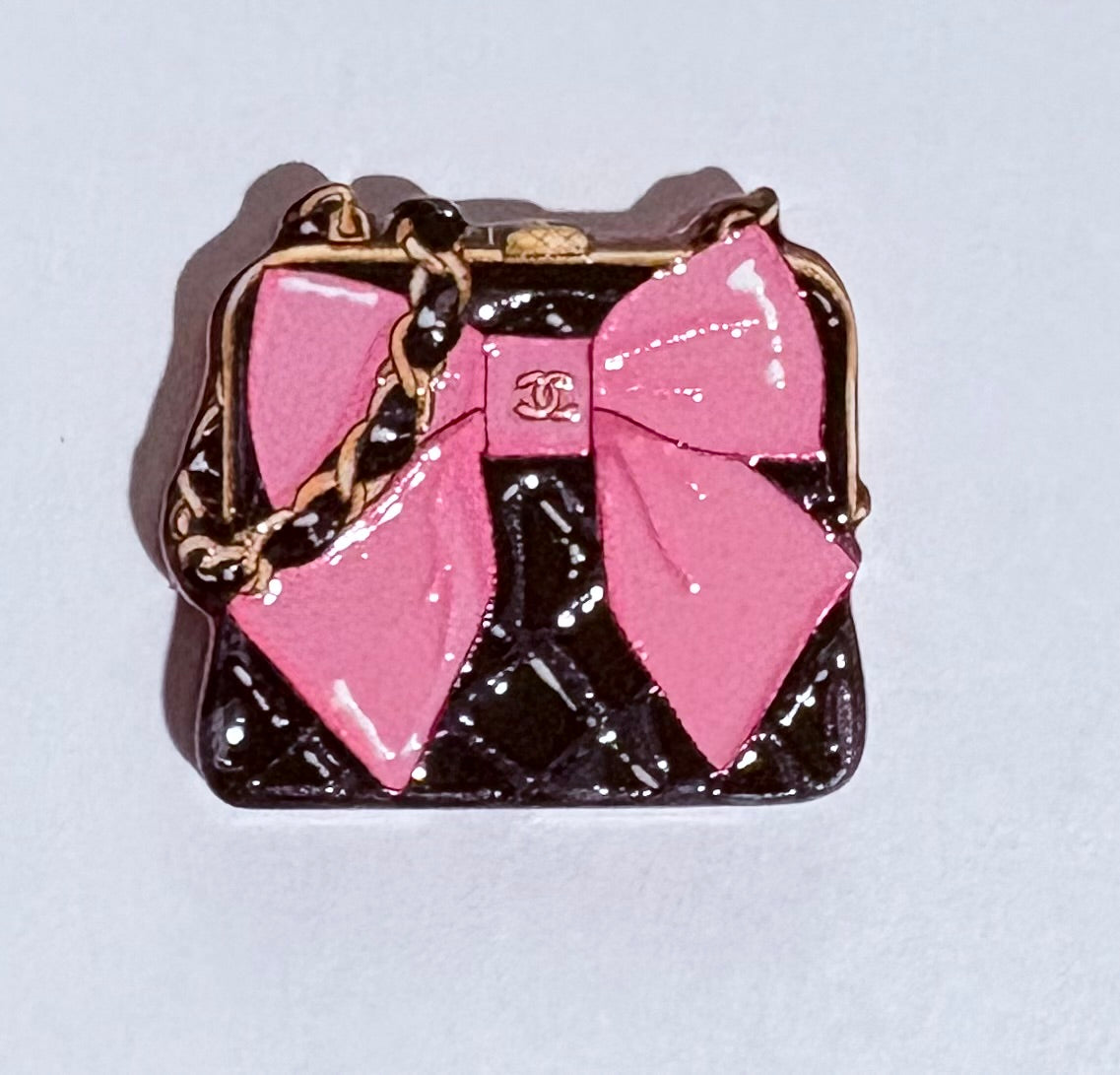 Black and Pink C Handbag Acrylic Focal Bead