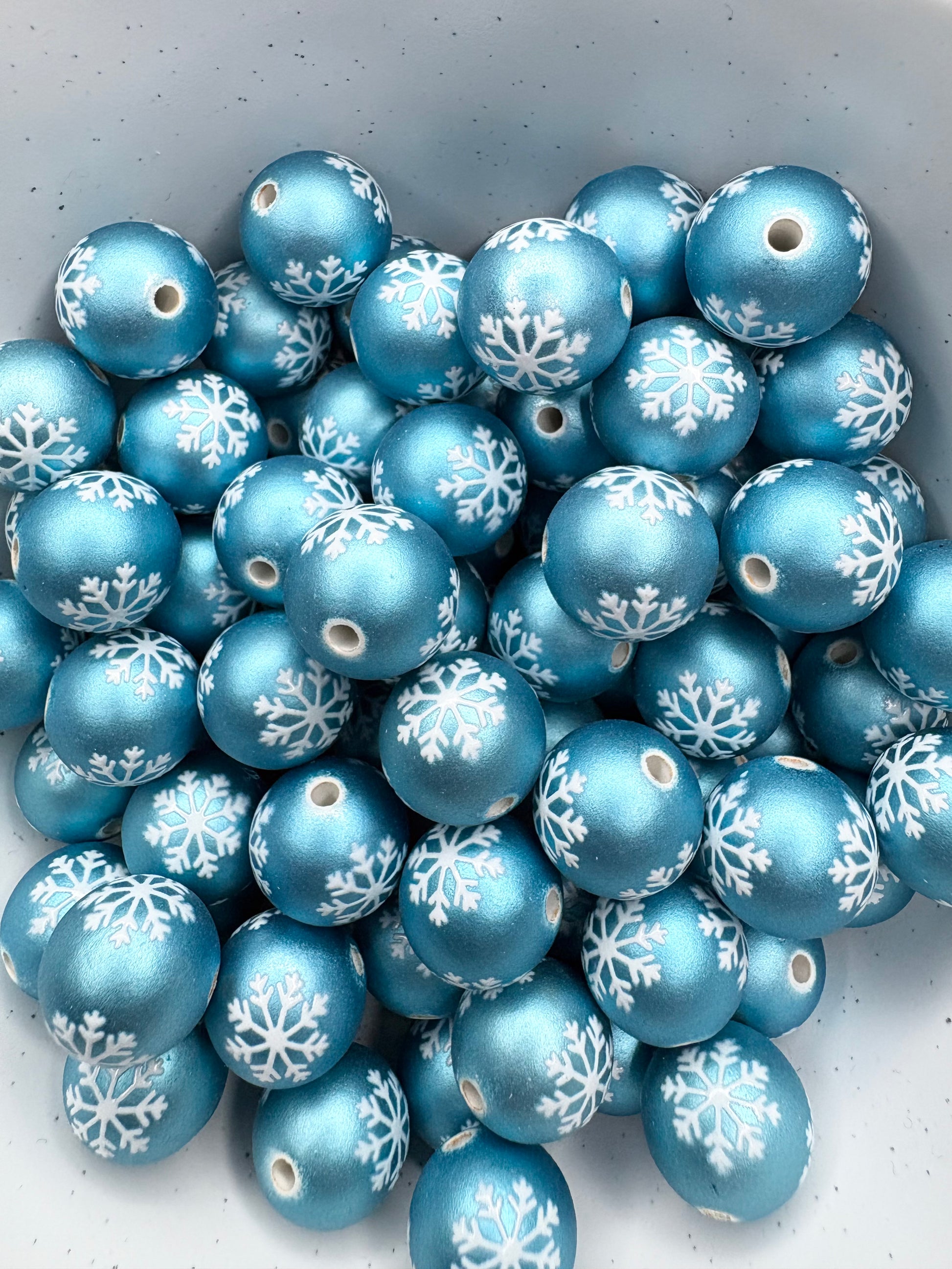 Holiday 16mm Light Blue Snowflake Acrylic Beads - 10pc