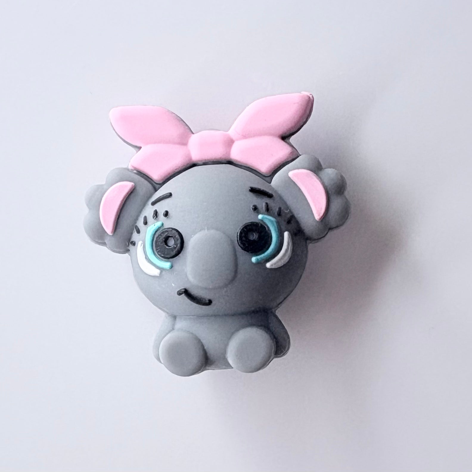 3D elephant with bow Silicone Focal Bead
