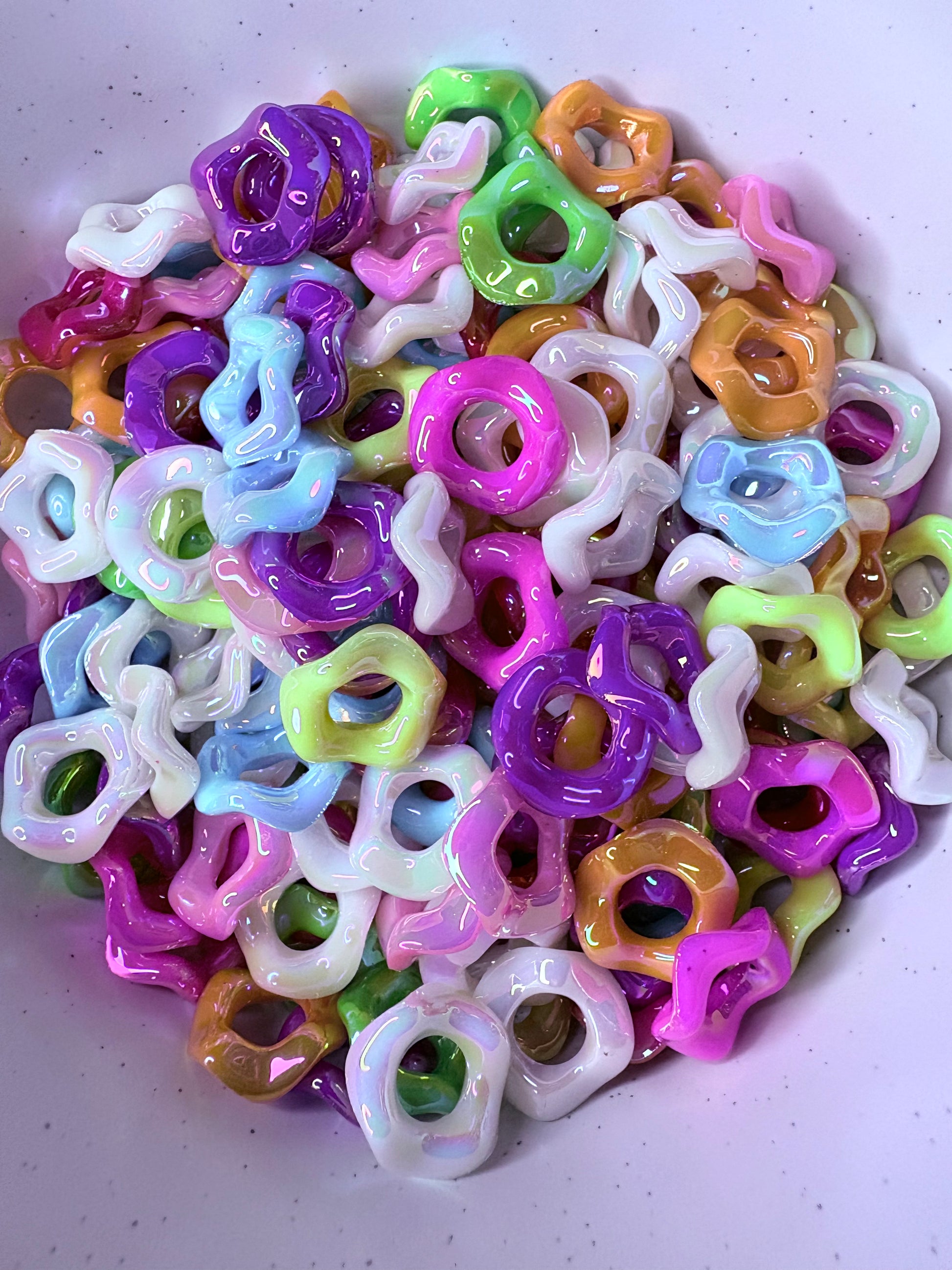 16mm UV Glossy Wavy Spacer Beads